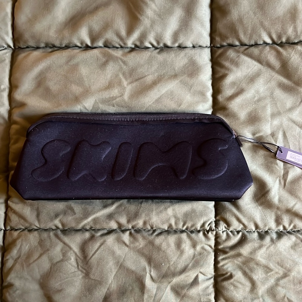 SKIMS Makeup Bag, NWT